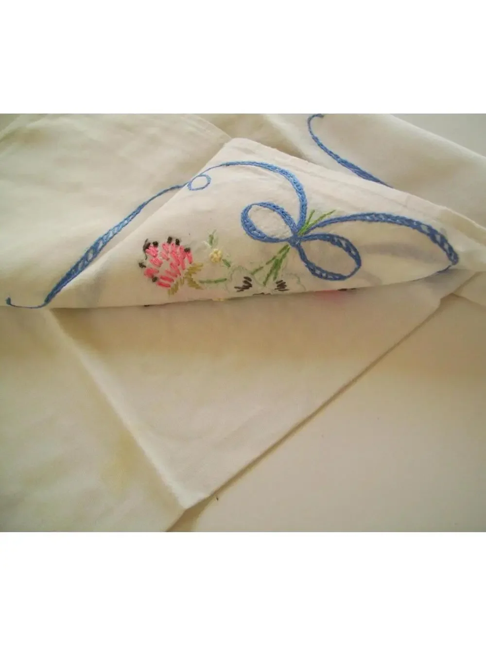 Vintage Embroidered Table Scarf: Floral Ribbon Cotton Table Runner
